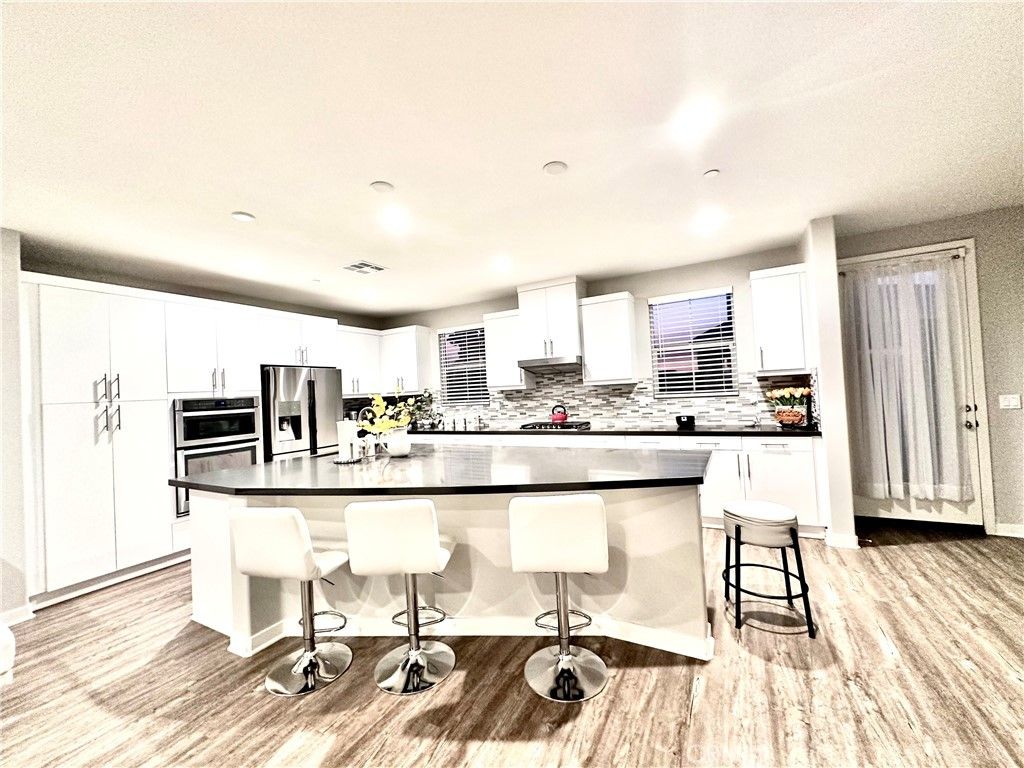 4235 Calle Del Vista, Oceanside, CA 92057