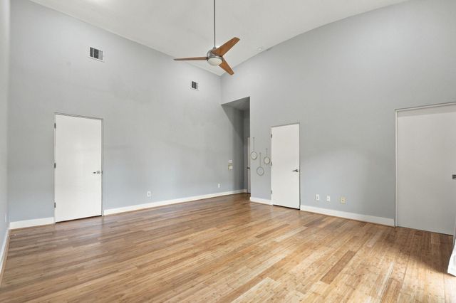 6014 Fairdale Lane C, Houston, TX 77057