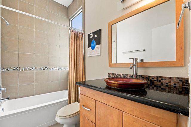 6014 Fairdale Lane C, Houston, TX 77057