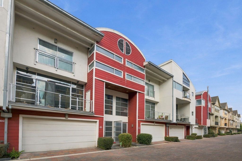 6014 Fairdale Lane C, Houston, TX 77057
