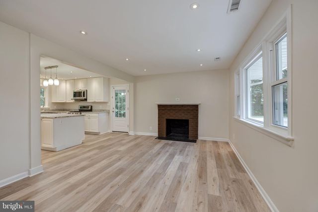 5508 BROOKLAND RD, Alexandria, VA 22310