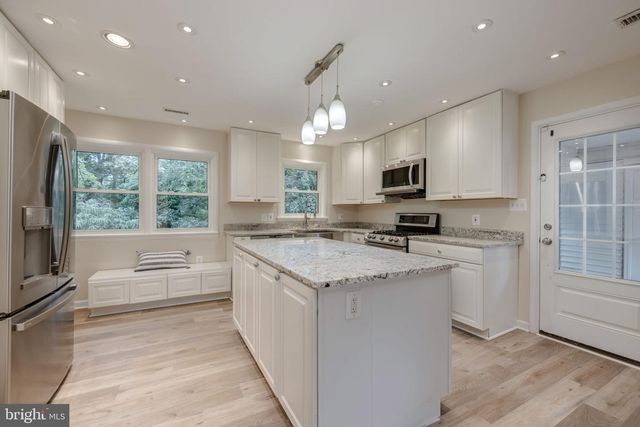 5508 BROOKLAND RD, Alexandria, VA 22310