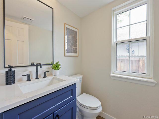 8135 S Syracuse Street, Centennial, CO 80112