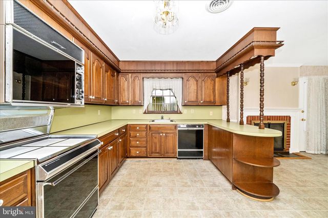 9496 POCONO DR, Frederick, MD 21702