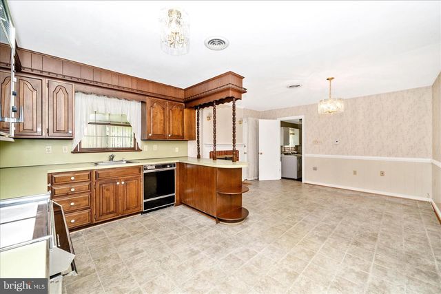 9496 POCONO DR, Frederick, MD 21702
