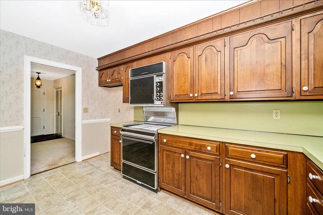 9496 POCONO DR, Frederick, MD 21702