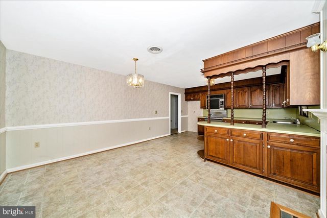 9496 POCONO DR, Frederick, MD 21702
