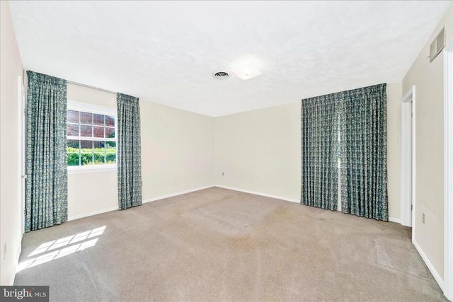 9496 POCONO DR, Frederick, MD 21702