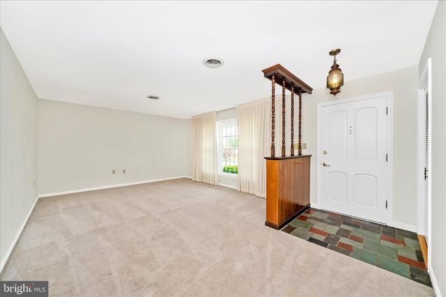 9496 POCONO DR, Frederick, MD 21702