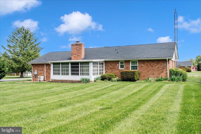 9496 POCONO DR, Frederick, MD 21702