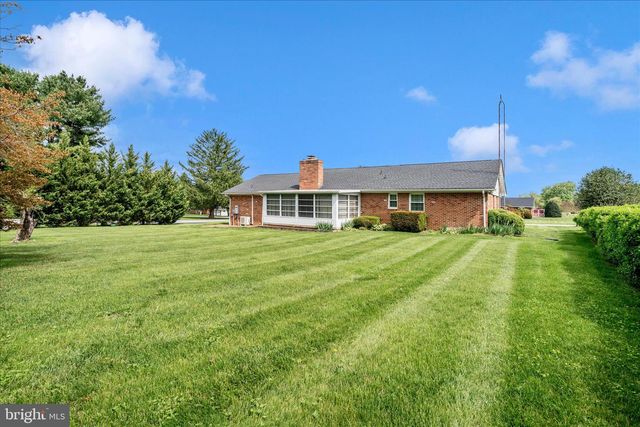 9496 POCONO DR, Frederick, MD 21702