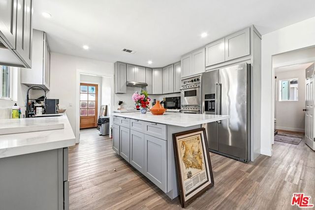 4806 7th Avenue, Los Angeles, CA 90043