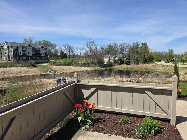 57 Pond View Way, Fitchburg, WI 53711