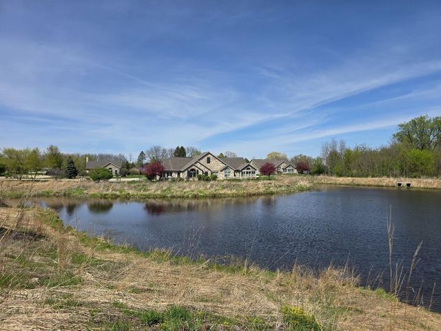 57 Pond View Way, Fitchburg, WI 53711