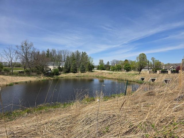 57 Pond View Way, Fitchburg, WI 53711