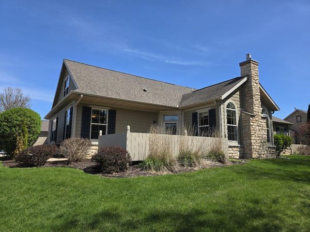 57 Pond View Way, Fitchburg, WI 53711
