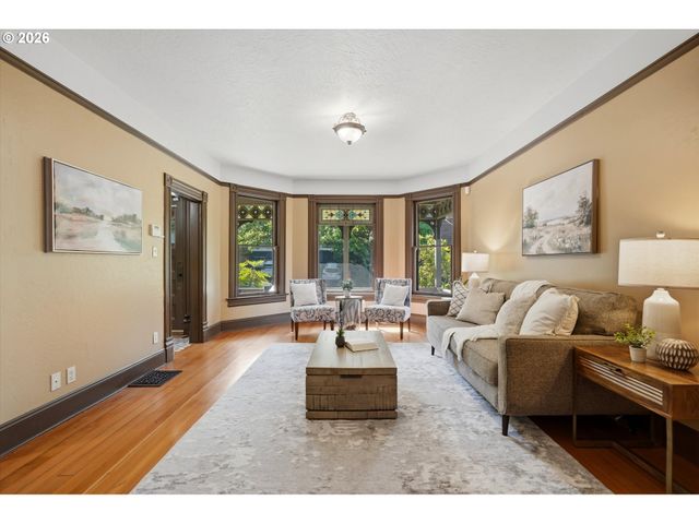 1512 Sw 18TH Ave, Portland, OR 97201