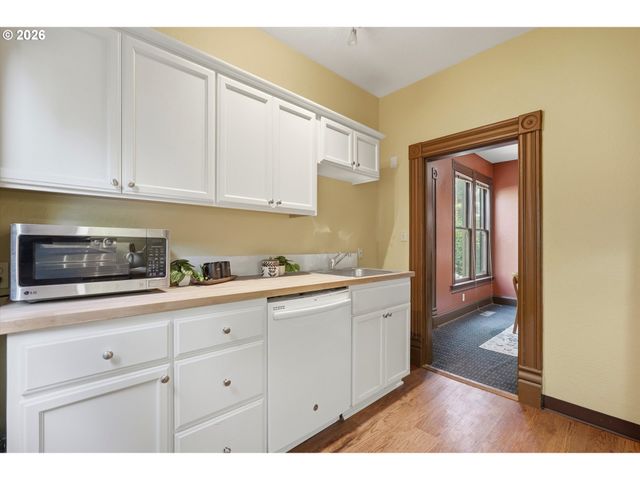 1512 Sw 18TH Ave, Portland, OR 97201