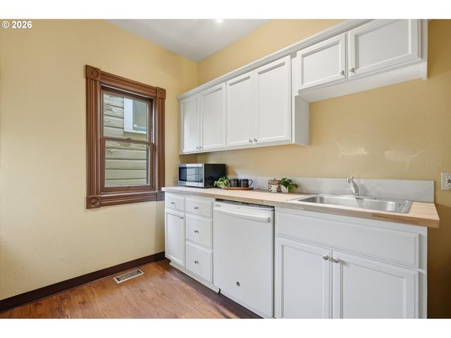 1512 Sw 18TH Ave, Portland, OR 97201