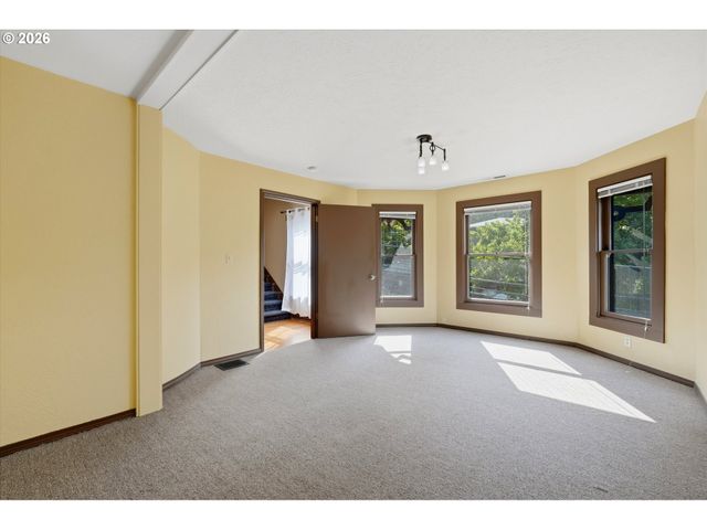 1512 Sw 18TH Ave, Portland, OR 97201