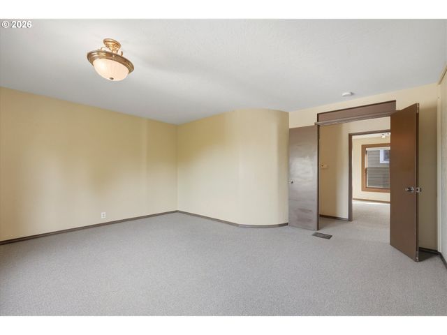 1512 Sw 18TH Ave, Portland, OR 97201