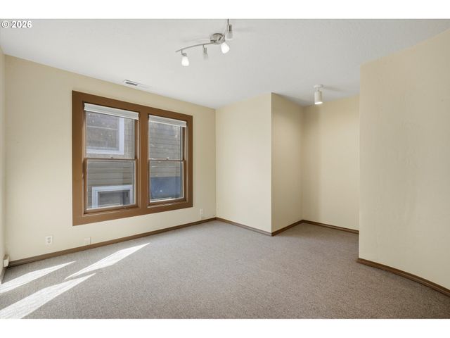 1512 Sw 18TH Ave, Portland, OR 97201