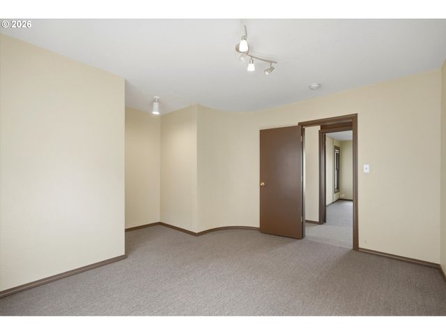 1512 Sw 18TH Ave, Portland, OR 97201