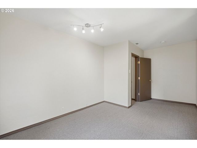 1512 Sw 18TH Ave, Portland, OR 97201