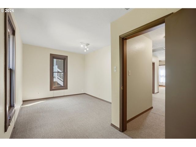1512 Sw 18TH Ave, Portland, OR 97201