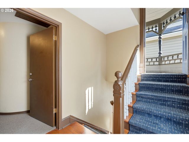 1512 Sw 18TH Ave, Portland, OR 97201