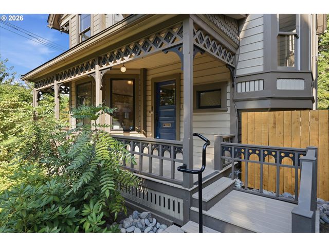 1512 Sw 18TH Ave, Portland, OR 97201