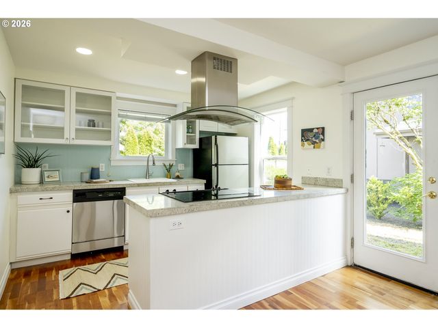 3932 Se 16TH Ave, Portland, OR 97202
