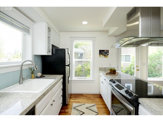 3932 Se 16TH Ave, Portland, OR 97202