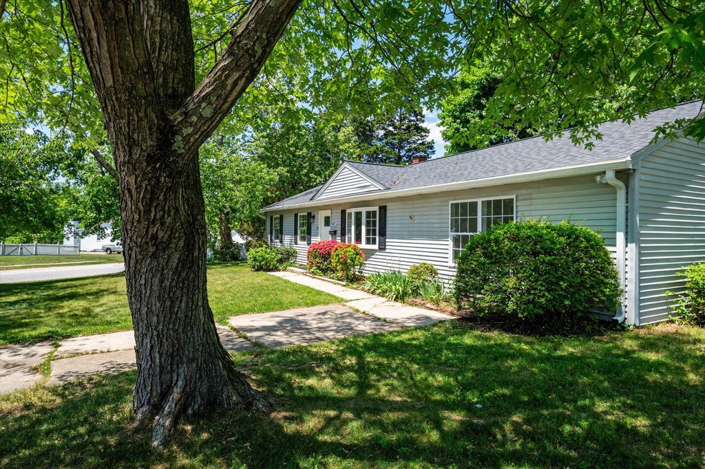 Image 6 of property listing at 621 WINGLEAF CT, Edgewood, MD 21040