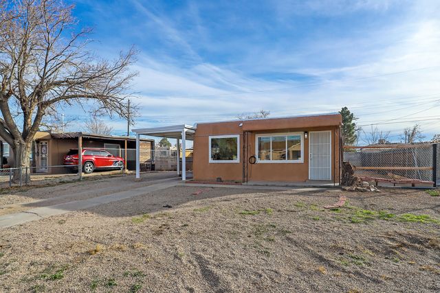 8008 San Joaquin Avenue SE, Albuquerque, NM 87108