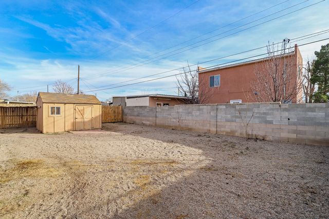 8008 San Joaquin Avenue SE, Albuquerque, NM 87108