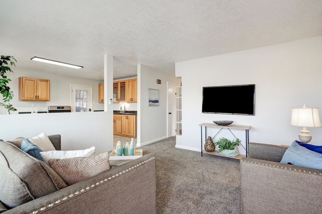 8008 San Joaquin Avenue SE, Albuquerque, NM 87108