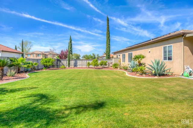 6605 Montagna Drive, Bakersfield, CA 93306