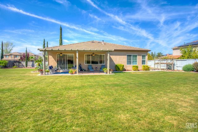 6605 Montagna Drive, Bakersfield, CA 93306