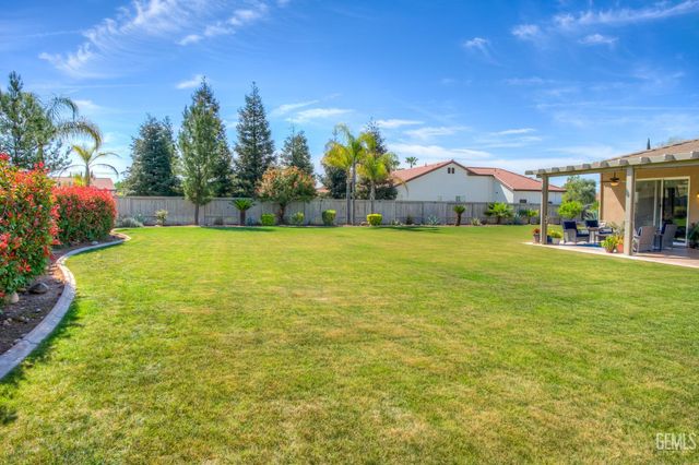 6605 Montagna Drive, Bakersfield, CA 93306