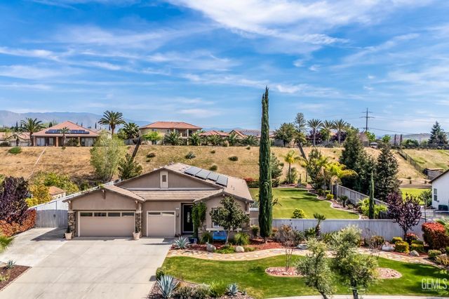 6605 Montagna Drive, Bakersfield, CA 93306