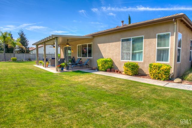 6605 Montagna Drive, Bakersfield, CA 93306