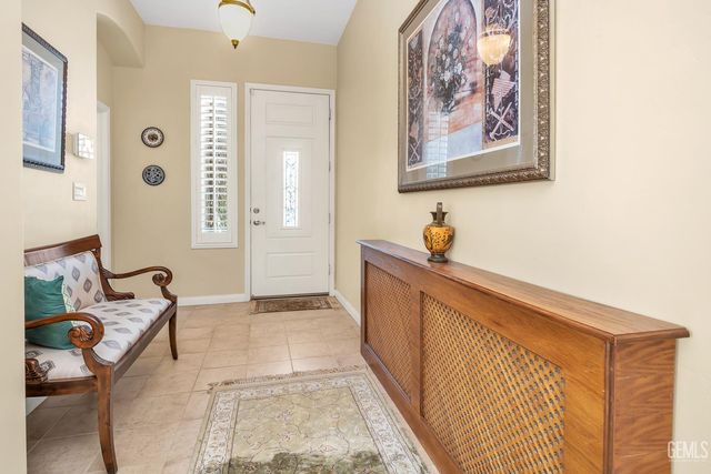 6605 Montagna Drive, Bakersfield, CA 93306