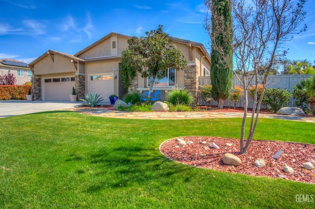 6605 Montagna Drive, Bakersfield, CA 93306