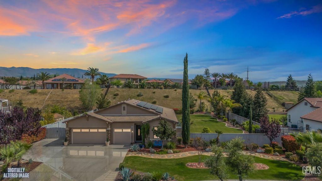 6605 Montagna Drive, Bakersfield, CA 93306