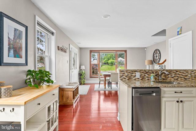 808 SCOTIA ROAD, Philadelphia, PA 19128