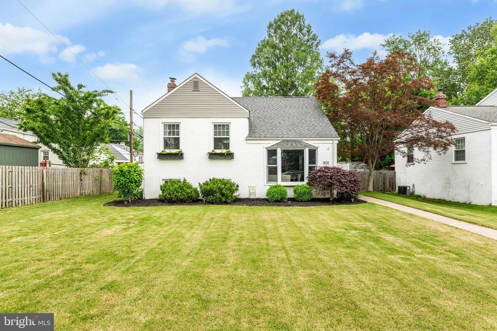 808 SCOTIA ROAD, Philadelphia, PA 19128
