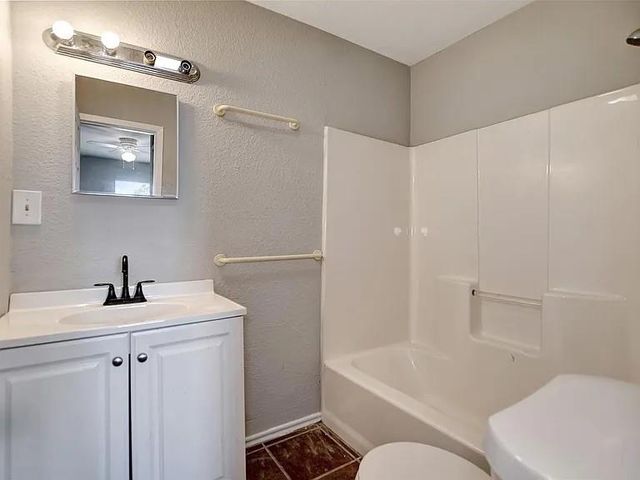 5313 Perry Avenue, Galveston, TX 77551
