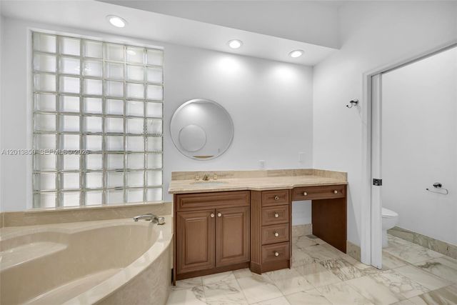 2468 Bay Isle Court, Weston, FL 33327