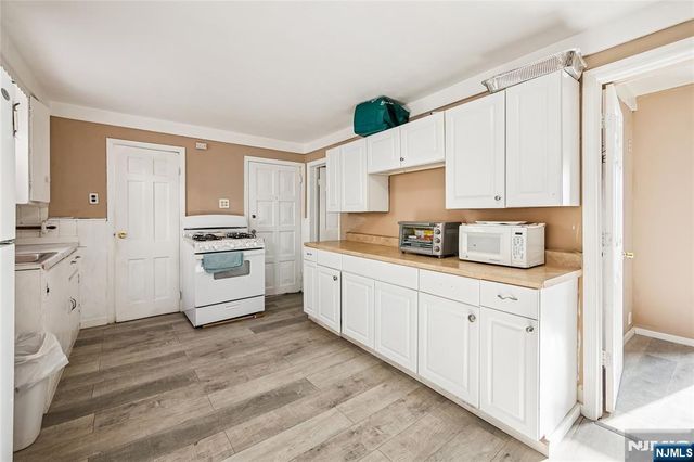 105 E 22nd Street, Paterson, NJ 07514